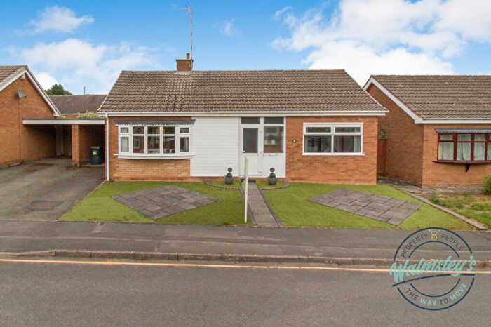 2 Bedroom Bungalow For Sale In Evesham Walk, Cannon Park, Coventry, CV4