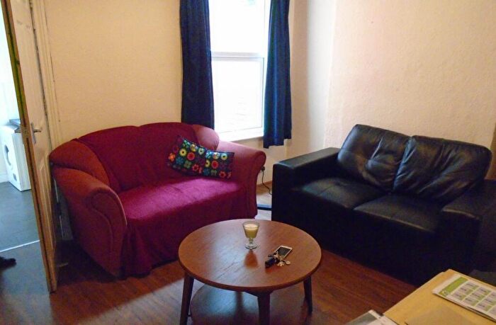 3 Bedroom House To Rent In Coronation Road, B29