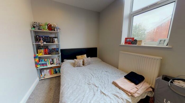 1 Bedroom Flat To Rent In Hartley Avenue, Woodhouse, Leeds, LS6