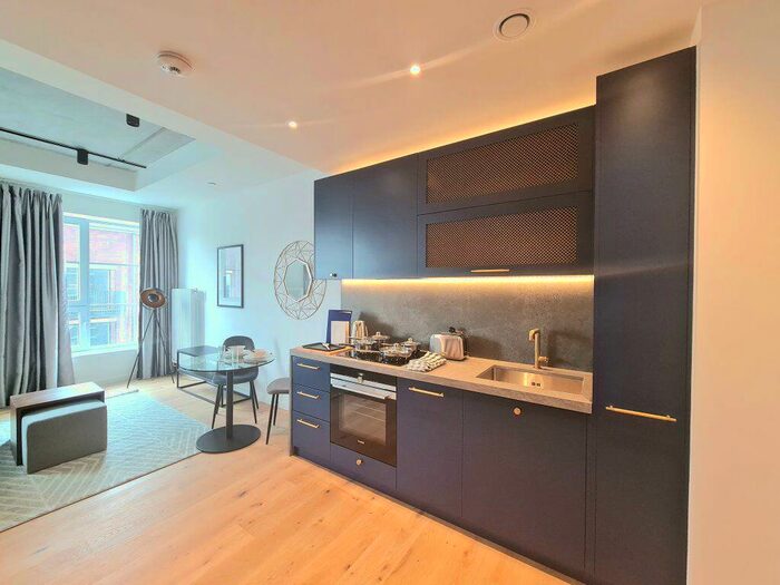 Flat To Rent In Douglass Tower -, P18