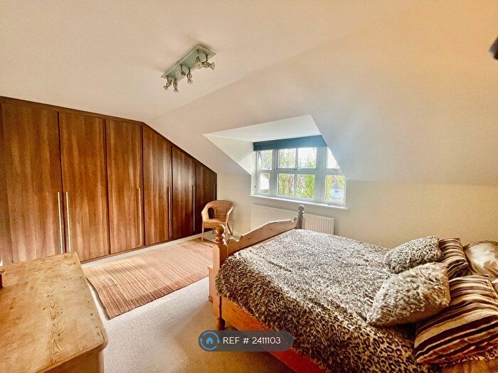 4 Bedroom Terraced House To Rent In Burns Close, Carshalton Beeches, SM5
