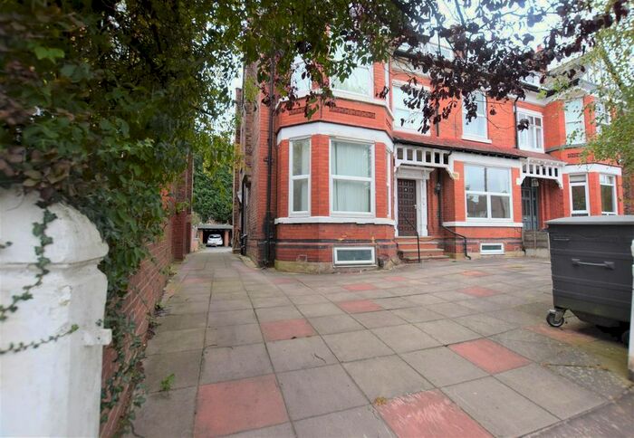 Studio To Rent In Lea Road, Heaton Moor, Stockport SK4