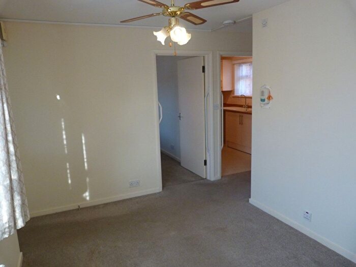 1 Bedroom Flat For Sale In Grosvenor Road, Broadstairs, CT10