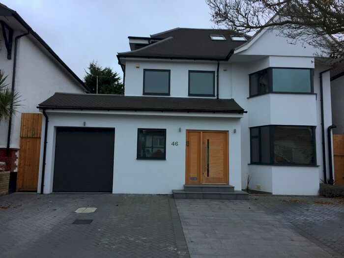 5 Bedroom Detached House To Rent In Crespigny Road, Hendon NW4