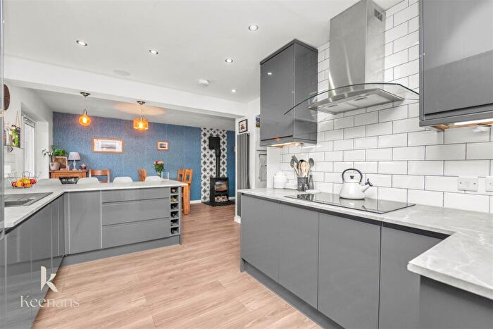 4 Bedroom Detached House For Sale In Brambling Drive, Bacup, OL13