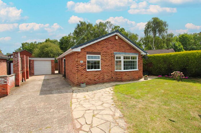 3 Bedroom Detached Bungalow For Sale In Greenfield Close, Barnby Dun, Doncaster, DN3