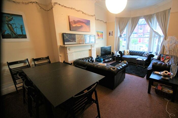 8 Bedroom Terraced House To Rent In Kelso Road, Hyde Park, Leeds, LS2