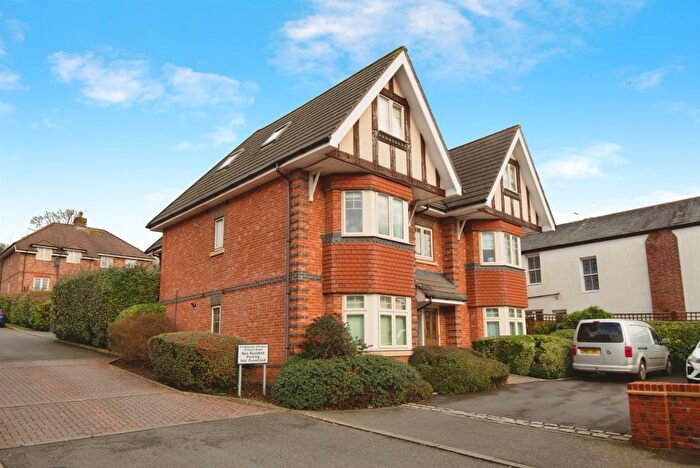 1 Bedroom Flat For Sale In Templeside Gardens, High Wycombe, HP12