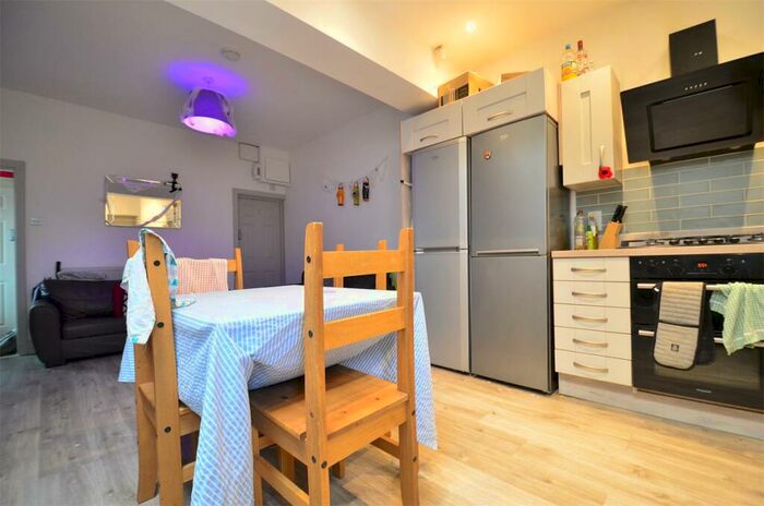 6 Bedroom Terraced House To Rent In &#. Pppw Katie Rd, Selly Oak. Mins Walk To University Of Birmingham, B29