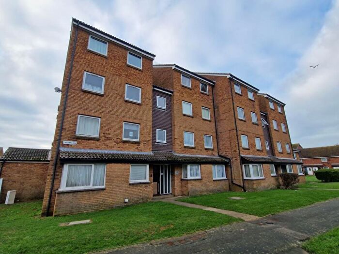2 Bedroom Flat For Sale In Flat, Balcombe Road, Peacehaven, East Sussex, BN10