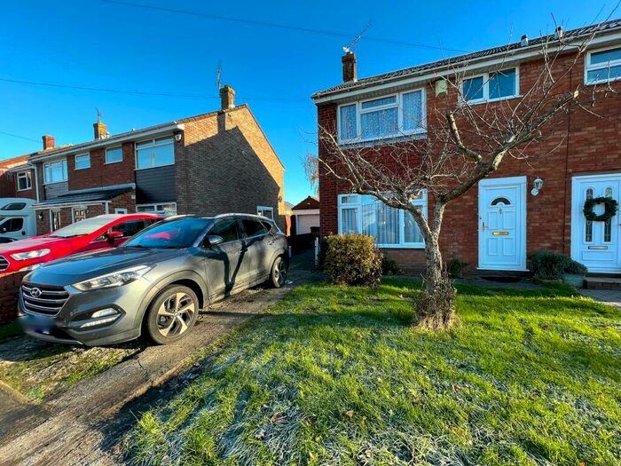 3 Bedroom Semi-Detached House To Rent In Swane Road, Bristol, BS14