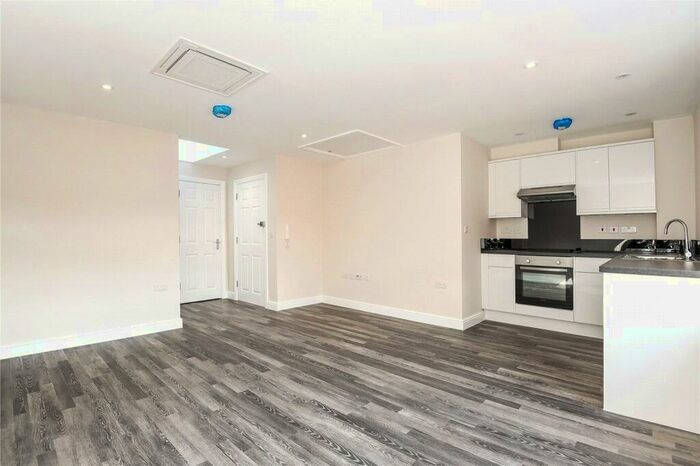 Studio To Rent In Stratfield House, High Street, Crowthorne, Berkshire, RG45