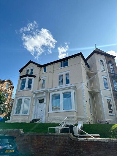1 Bedroom Flat To Rent In Cromwell Parade, Scarborough, YO11