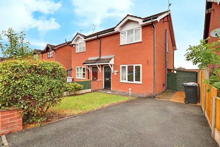 3 Bedroom Semi-Detached House For Sale In Sandhurst Avenue, Wistaston, CW2