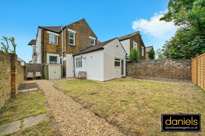 2 Bedroom Ground Flat To Rent In Wrottesley Road, Kensal Green, London, NW10