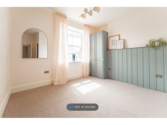 1 Bedroom Flat To Rent In Lowtown, Pudsey, LS28