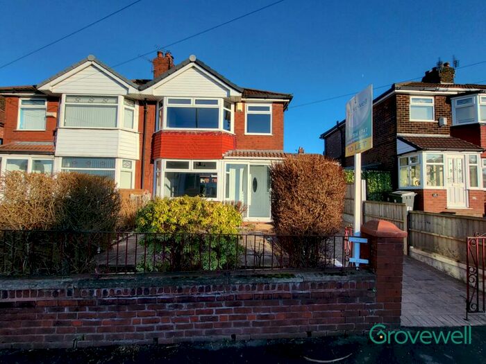 3 Bedroom Semi-Detached House To Rent In Chatsworth Road, Droylsden, Manchester, M43