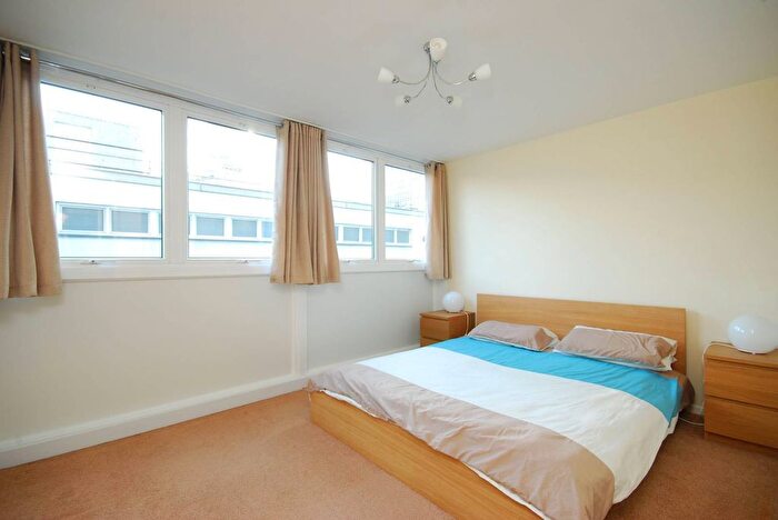 2 Bedroom Flat To Rent In Clipstone Street, Fitzrovia, London, W1W