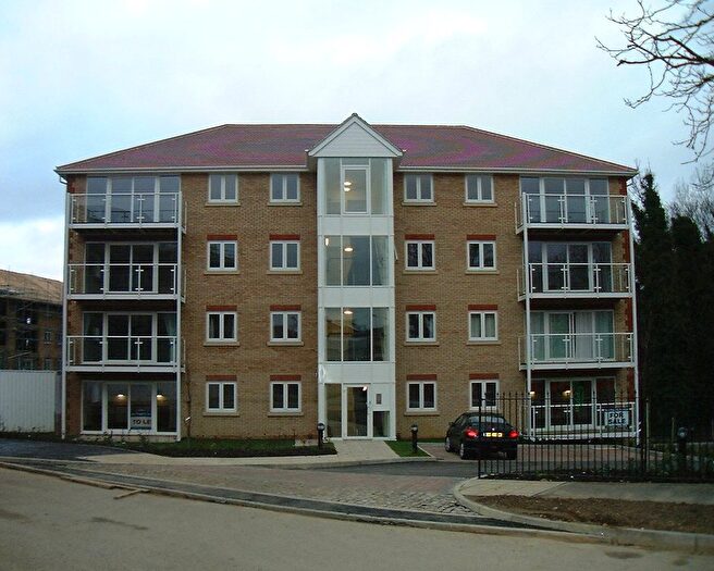 2 Bedroom Flat To Rent In Foxglove Way, Luton, LU3