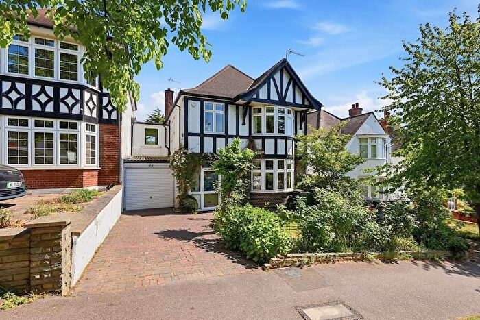 5 Bedroom Link Detached House For Sale In Hillway, Highgate, N6