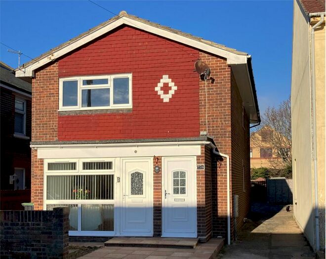 2 Bedroom Apartment To Rent In Gosport Road, Lee-On-The-Solent, Hampshire, PO13