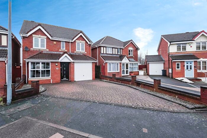 4 Bedroom Detached House For Sale In Macdonald Close, Tividale, Oldbury, B69
