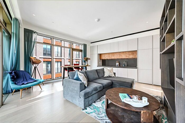 3 Bedroom Flat For Sale In Lewis Cubitt Walk, King's Cross, London, N1C