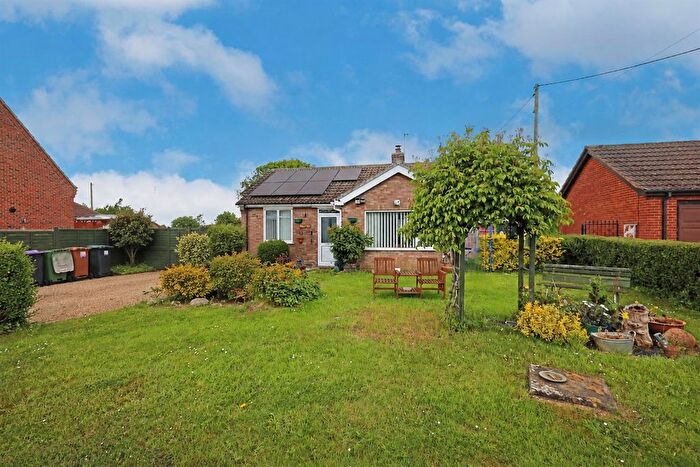 2 Bedroom Bungalow For Sale In Green Lane, PE20