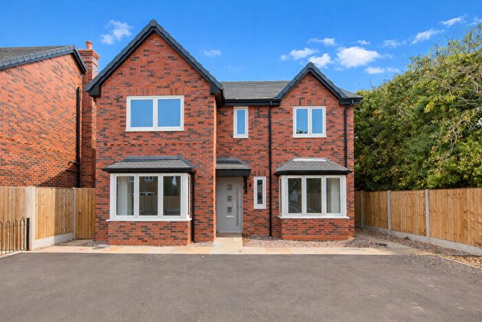 5 Bedroom Detached House For Sale In Linnards Lane, Wincham, CW9