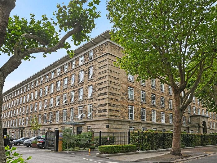 1 Bedroom Flat For Sale In Bromyard Avenue, Acton, W3