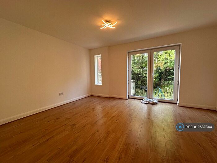 2 Bedroom Flat To Rent In Leighton Buzzard Road, Hemel Hempstead, HP1