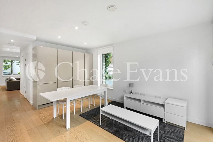 3 Bedroom Flat To Rent In Heygate Street, Elephant Park, Elephant Amp; Castle, London, SE17