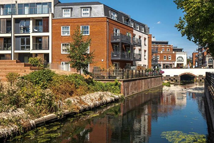2 Bedroom Apartment For Sale In St. Ives Road, Maidenhead, SL6