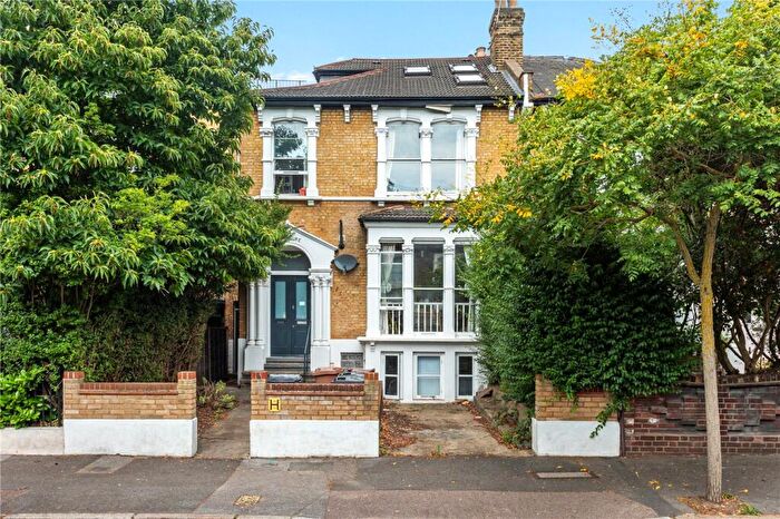 1 Bedroom Apartment To Rent In Evering Road, London, E5