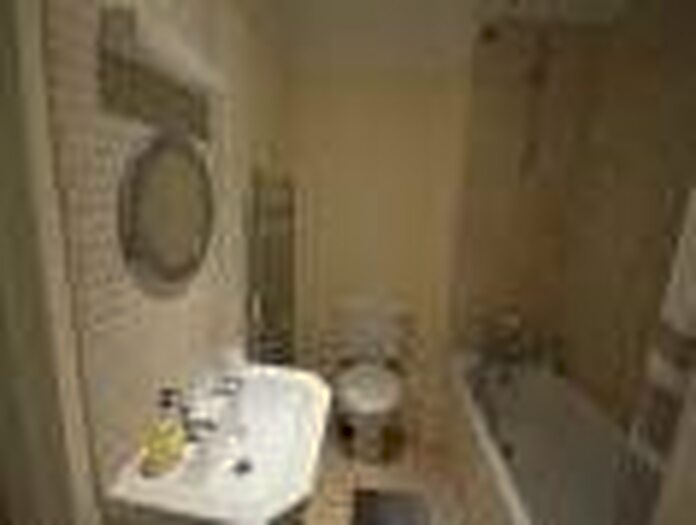 1 Bedroom Flat To Rent In Channel View, Marine Crescent, Folkestone, CT20