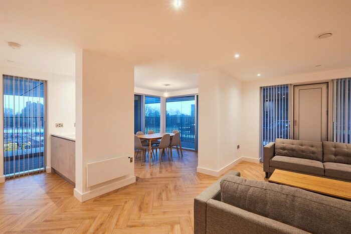 2 Bedroom Flat To Rent In Silvercroft Street, Manchester, M15