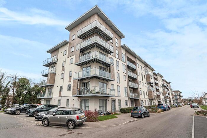 2 Bedroom Apartment For Sale In Wallingford Way, Maidenhead, SL6
