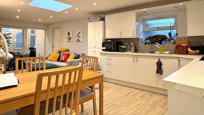 1 Bedroom Flat To Rent In A Iveagh Avenue, Wembley, NW10