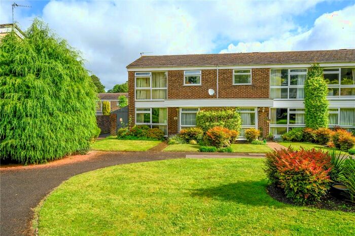 3 Bedroom House To Rent In Netherby Park, Weybridge, Surrey, KT13