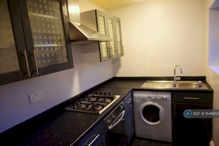 3 Bedroom Terraced House To Rent In Sharrow Street, Sheffield, S11