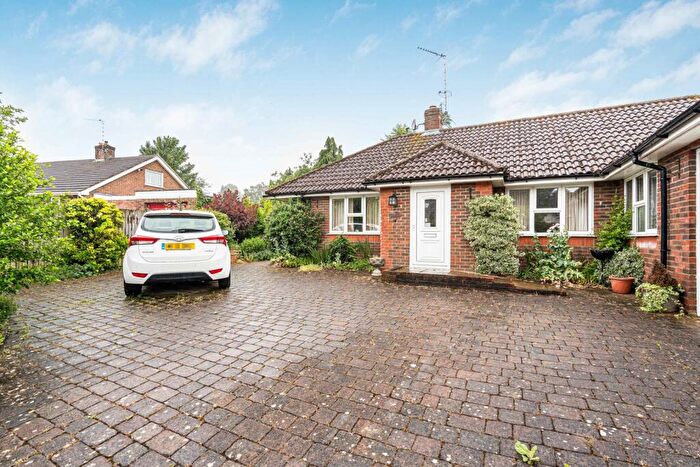 3 Bedroom Bungalow For Sale In Chappell Close, Liphook, Hampshire, GU30