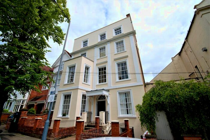 3 Bedroom Flat To Rent In Portland Street, Leamington Spa, CV32