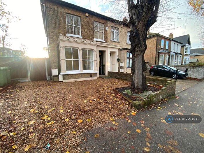 3 Bedroom End Of Terrace House To Rent In Eastern Road, Romford, RM1