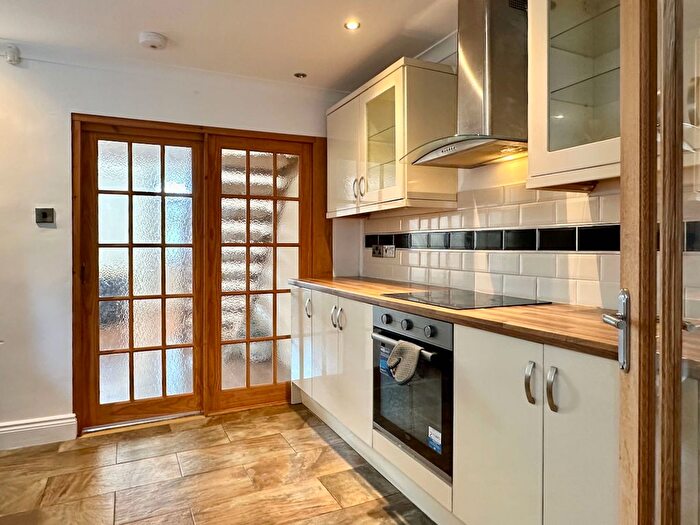 2 Bedroom Terraced House To Rent In Station Road, Fforestfach, SA5