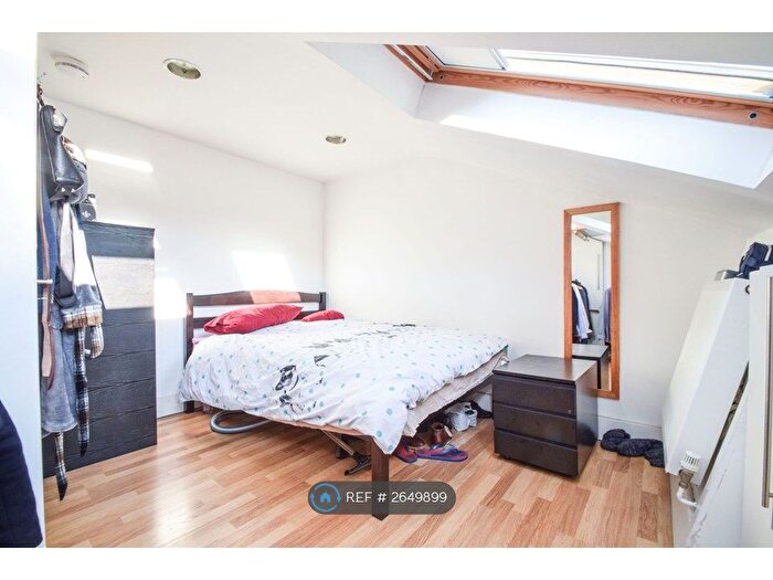 1 Bedroom Flat To Rent In Edith Road, London, W14