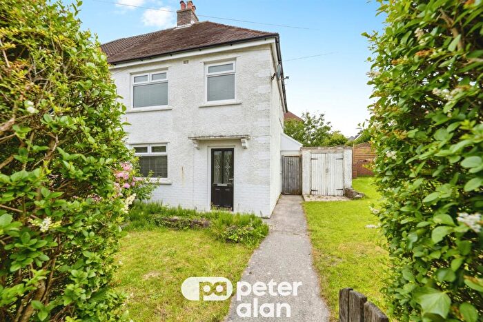 3 Bedroom Semi-Detached House For Sale In Caederwen Road, Neath, SA11