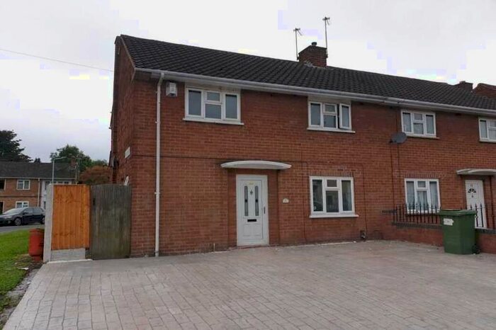3 Bedroom Semi-Detached House To Rent In Coronation Road, Wolverhampton, WV10