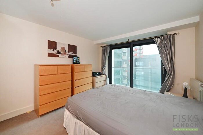 1 Bedroom Flat For Sale In Millharbour, London, E14