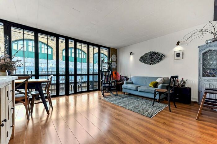 2 Bedroom Apartment To Rent In Beacon House, Burrells Wharf Square, E14