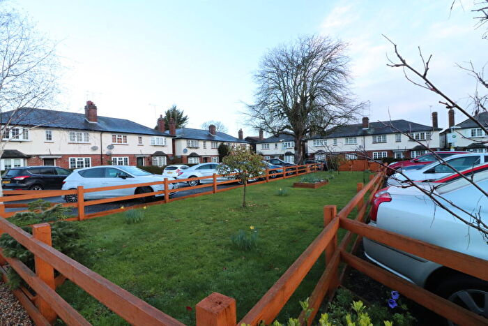 3 Bedroom Maisonette To Rent In Hayes Close, City Centre, Chelmsford, CM2